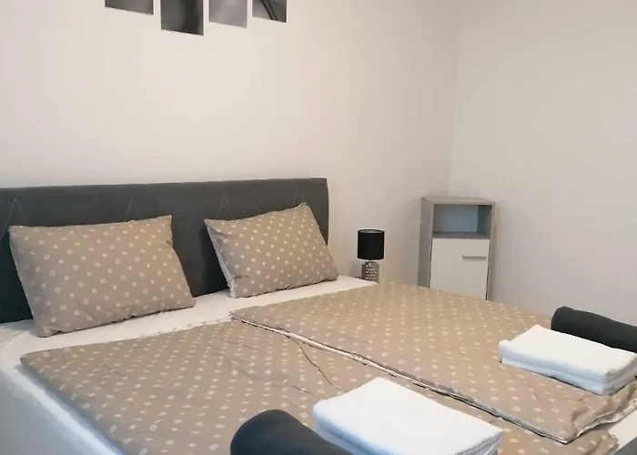 Guest house Leona Gyenesdias