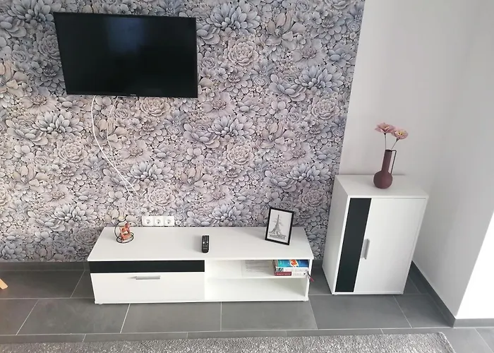 Leona Guest house Gyenesdias